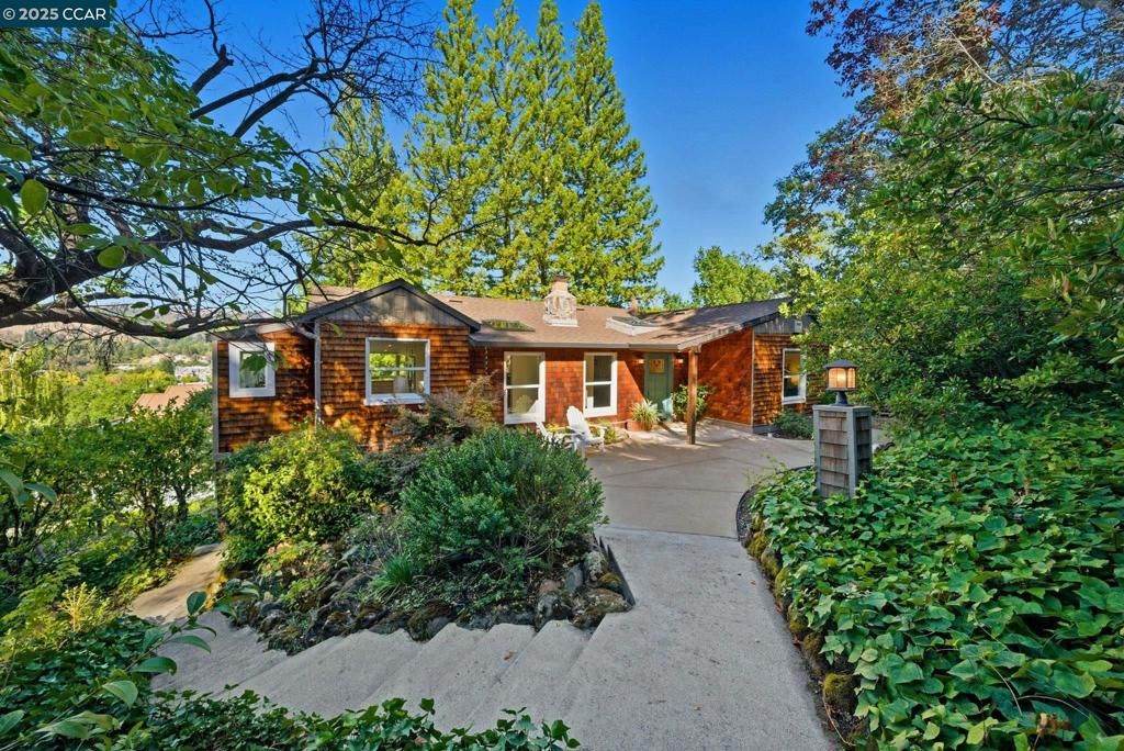 Photo of 3665 Boyer Cir Cir, Lafayette, CA 94549 (MLS # 41115068)