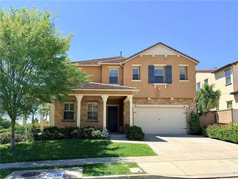 702 E Lemon Swirl Azusa CA 91702