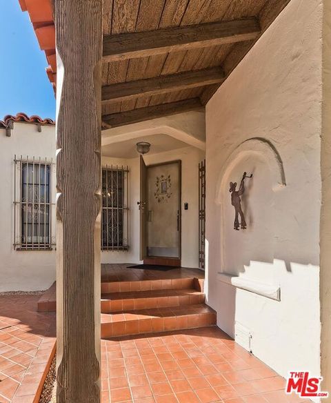 Tiny photo for 1511 Pandora Avenue, Los Angeles, CA 90024 (MLS # 25617565)