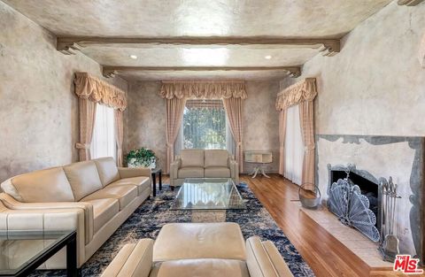 Tiny photo for 1511 Pandora Avenue, Los Angeles, CA 90024 (MLS # 25617565)