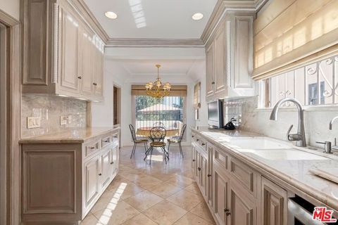 Tiny photo for 1511 Pandora Avenue, Los Angeles, CA 90024 (MLS # 25617565)