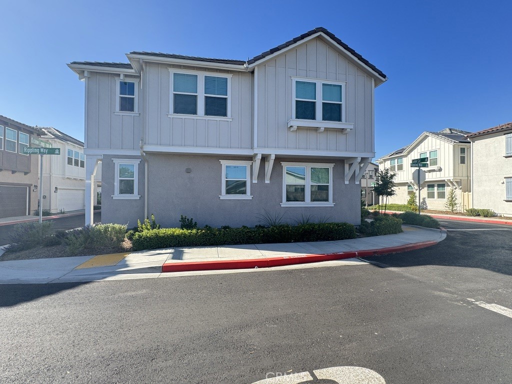 10201 Oxbow Loop