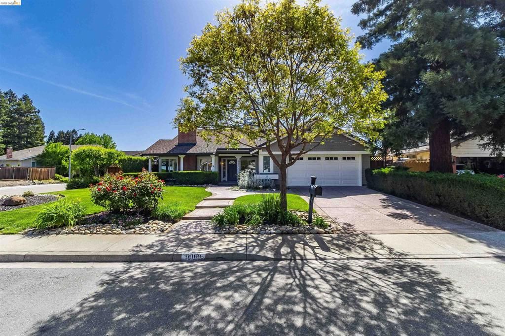 Photo of 9980 Mangos Dr. Dr, San Ramon, CA 94583 (MLS # 41131278)