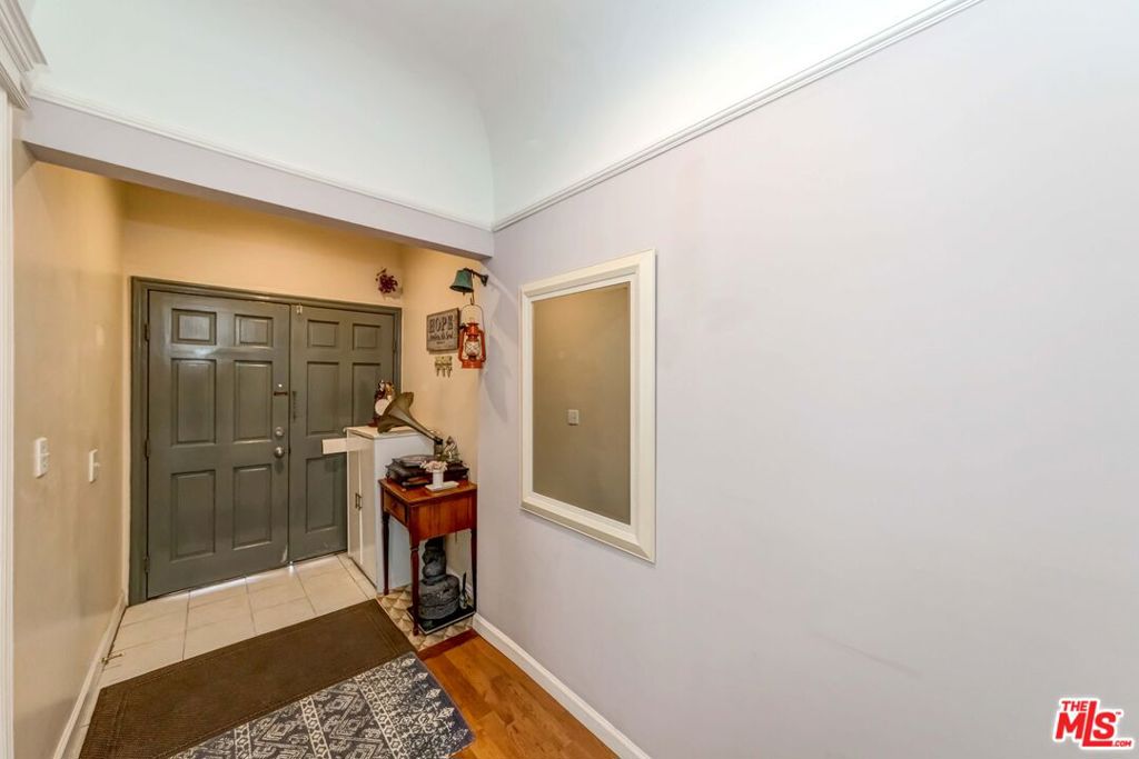 1520 S New Hampshire Avenue