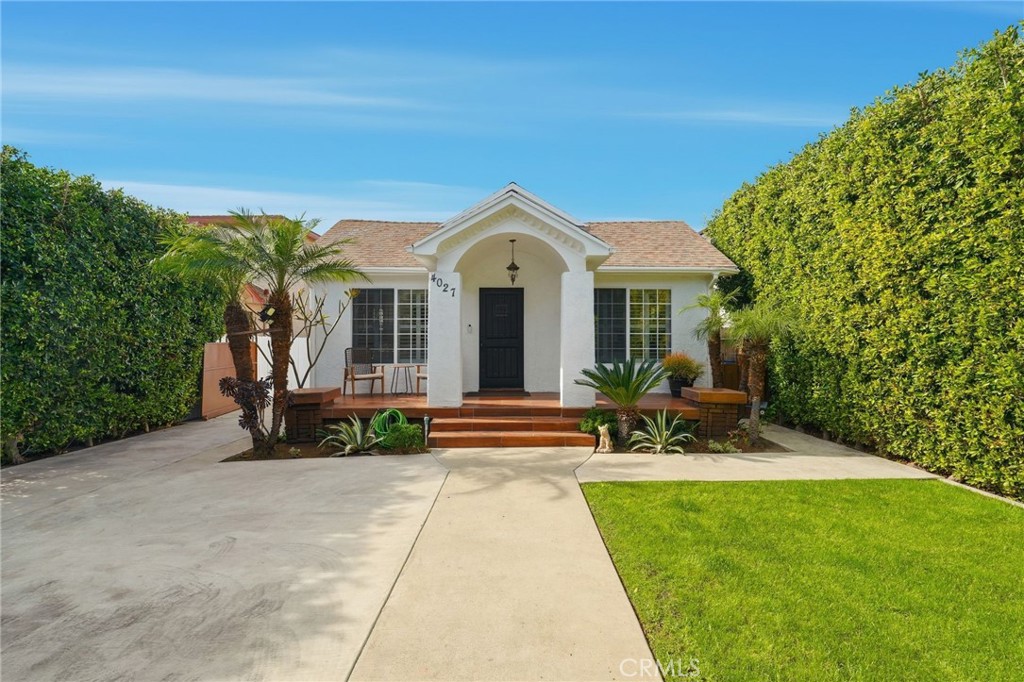 4027 La Salle