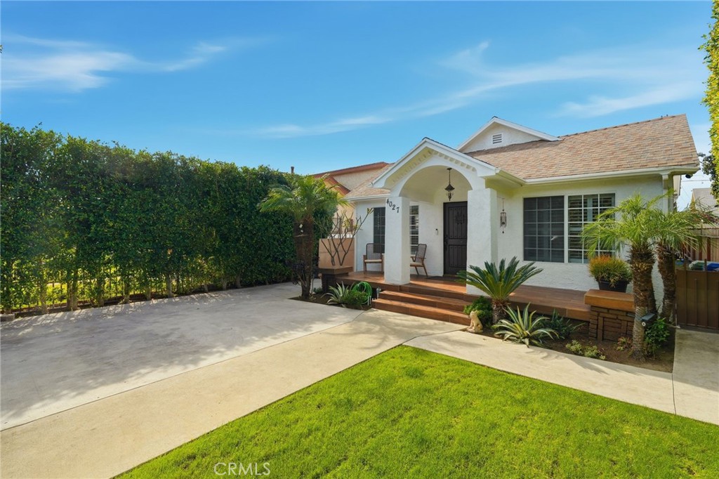 4027 La Salle