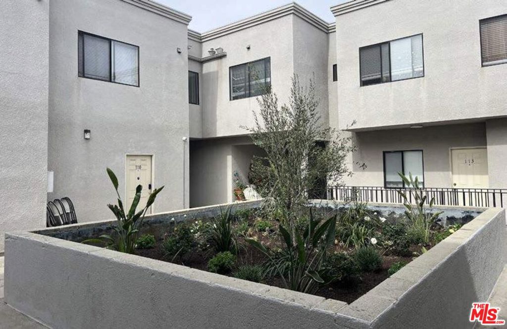 Properties 3 6606 Hazeltine Avenue