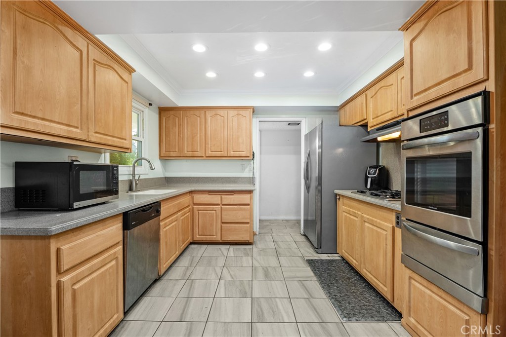 7060 Santa Ana Circle
