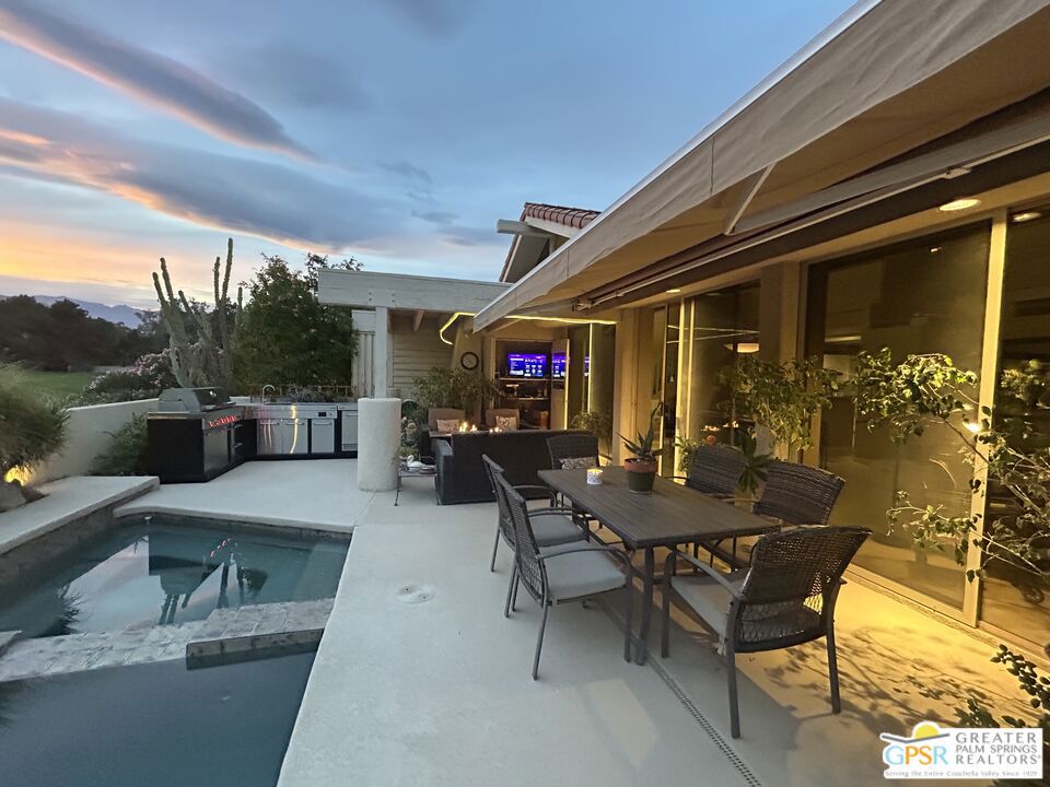 261 Kavenish Drive