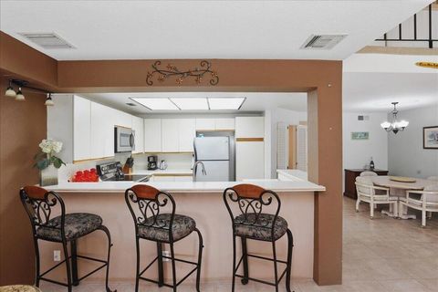 Photo of 41521 Woodhaven Drive E, Palm Desert, CA 92211 (MLS # 219142523DA)