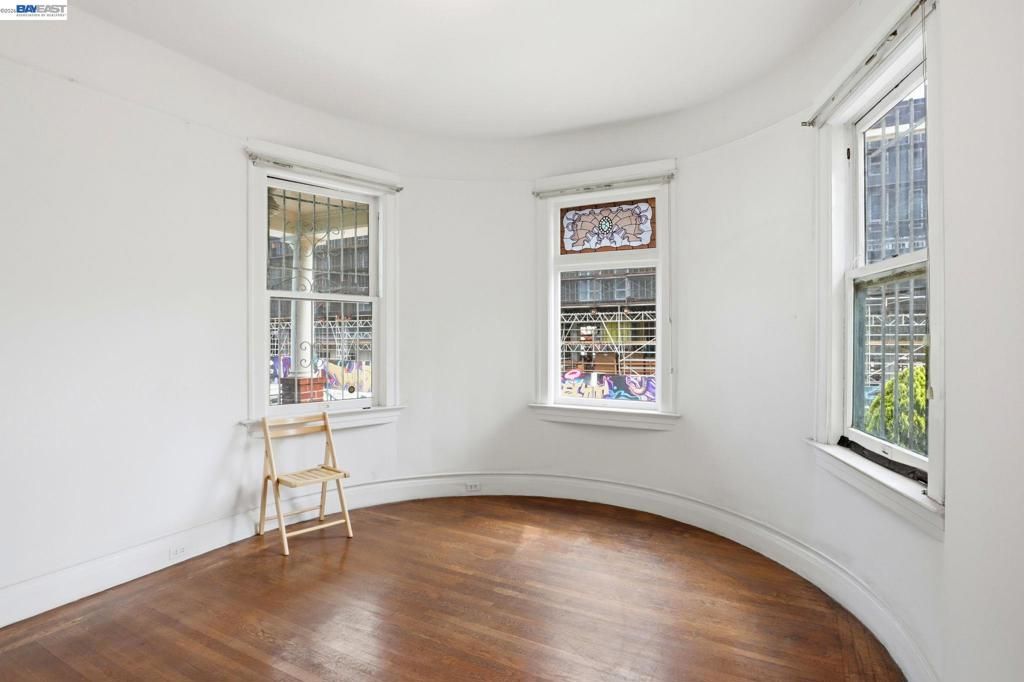 Photo of 55 8Th St St, Oakland, CA 94607 (MLS # 41132052)