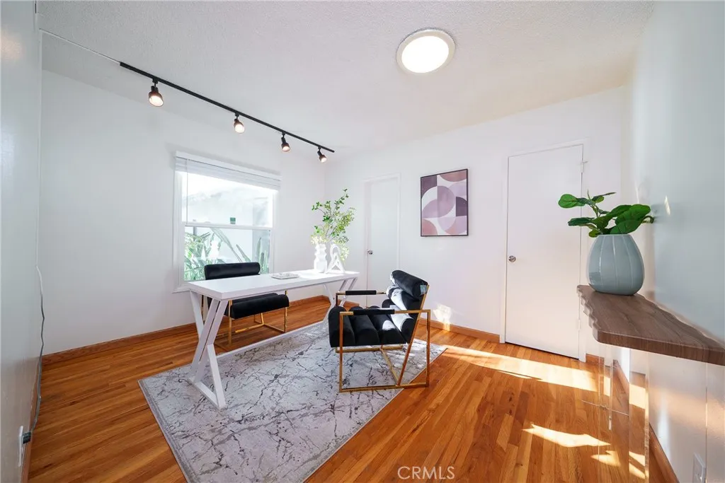 Duarte, California 91010, United States, 3 Bedrooms Bedrooms, ,2 BathroomsBathrooms,Residential,Active,207336