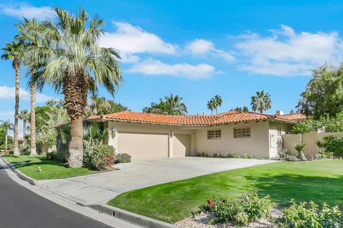 Photo of 54310 Riviera, La Quinta, CA 92253 (MLS # 219144473DA)