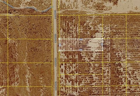 Photo of 0 130th St E/North Of Ave J, Lancaster, CA 93535 (MLS # SR26037115)