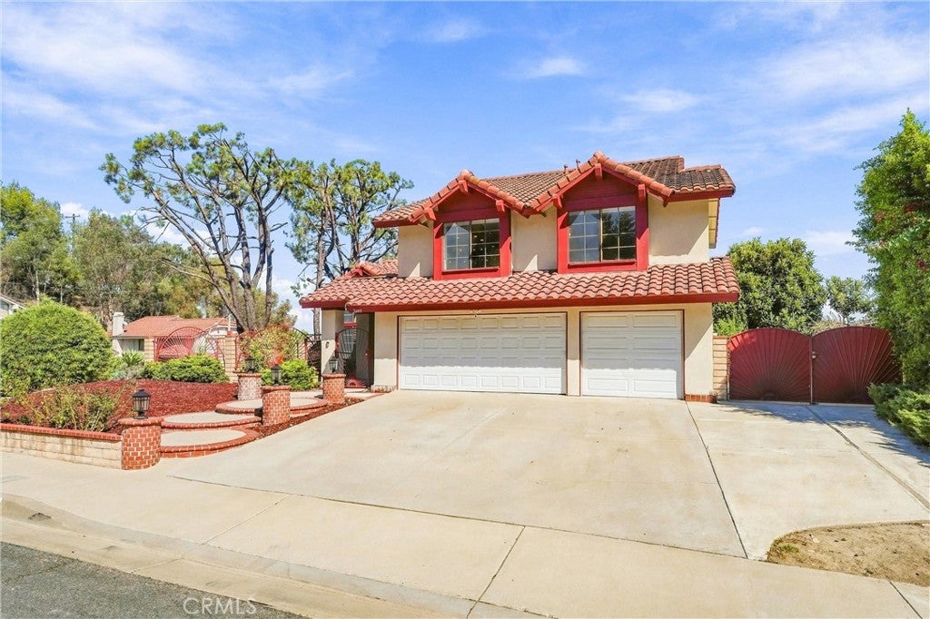2600 Legend Lane