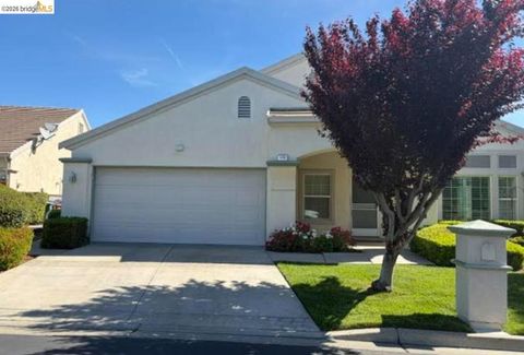 Photo of 170 Gala Ln Ln, Brentwood, CA 94513 (MLS # 41129726)