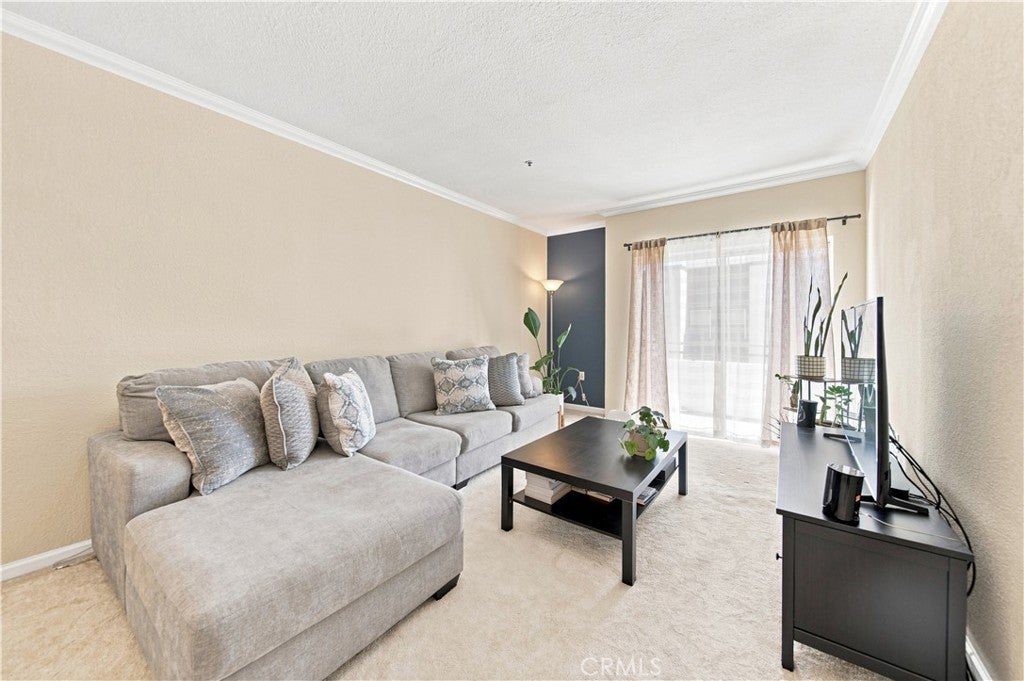 838 Pine AVE 515, Long Beach CA 90813