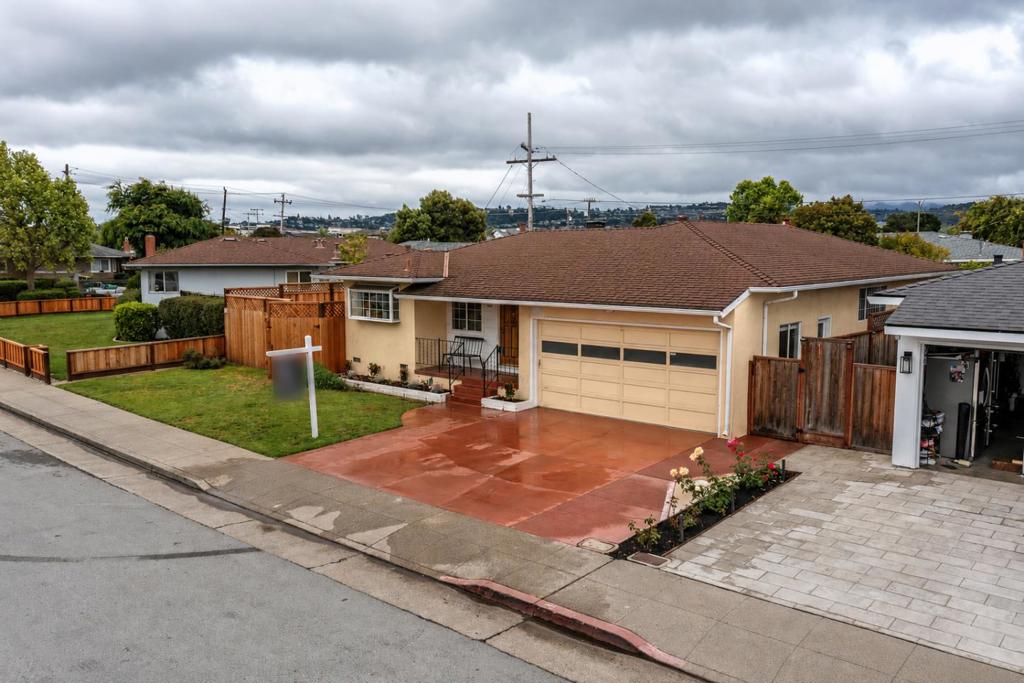 1094 Bermuda Drive