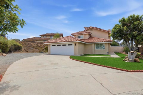 Photo of 4153 Golden Star Ct CT, La Mesa, CA 91941 (MLS # 260014498SD)