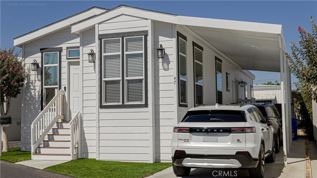1515 W Arrow