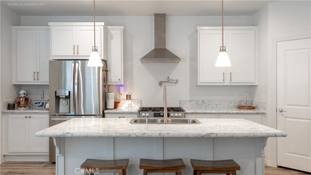 1515 W Arrow
