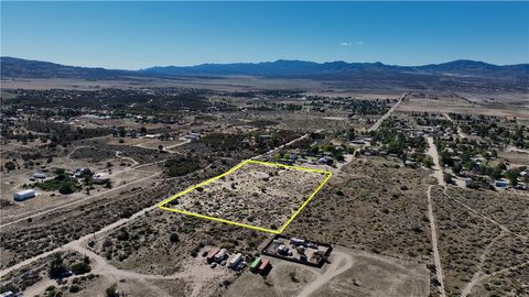 3 Lanik Ln Anza CA 92539