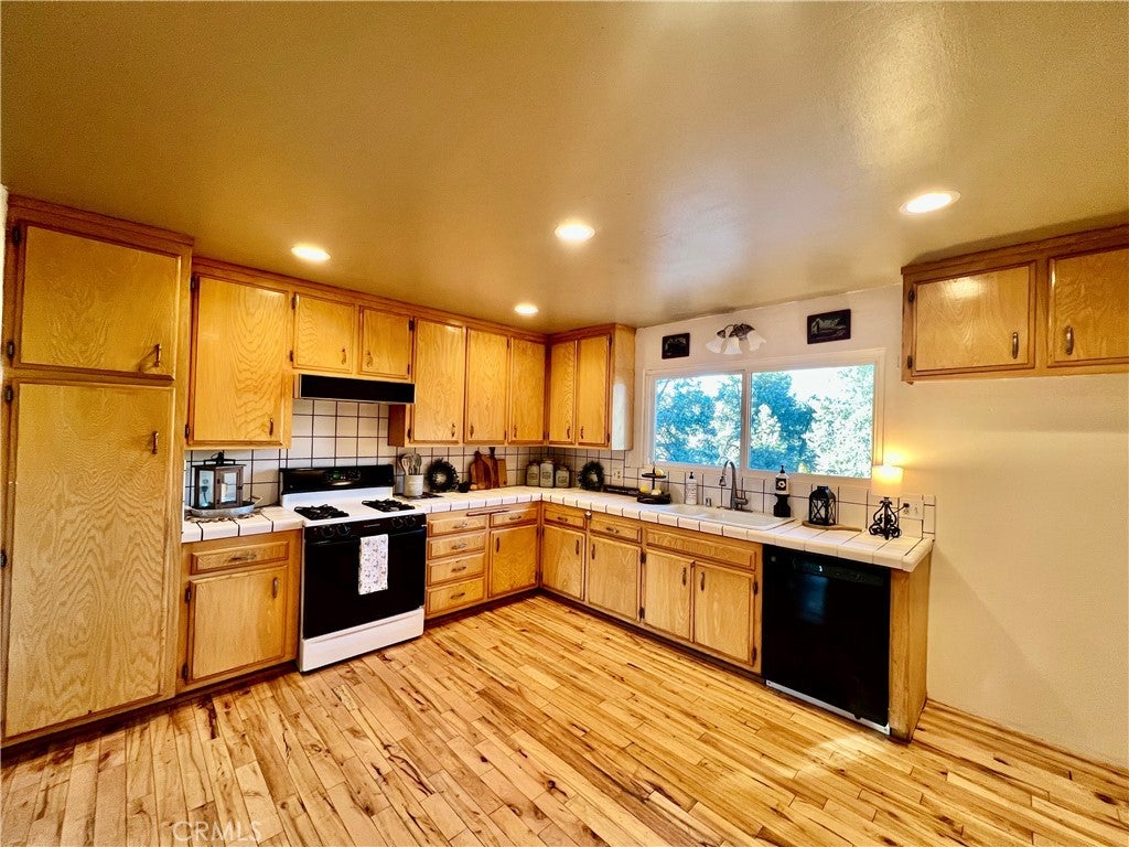 1118 Snowline