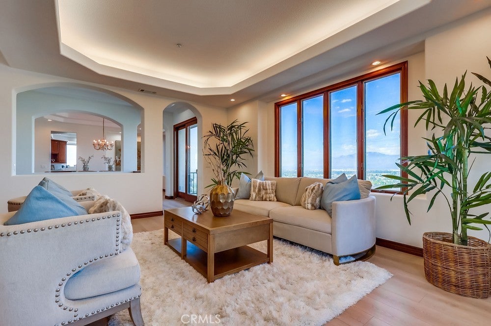 2828 Far View Lane