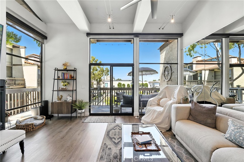 7339 Marina Pacifica Drive N