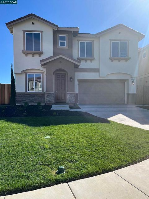 Photo of 4804 Dolce Court Ct, Fairfield, CA 94534 (MLS # 41127468)