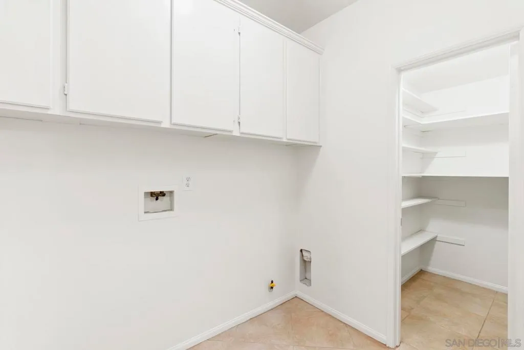 San Diego, California 92108, United States, 3 Bedrooms Bedrooms, ,2 BathroomsBathrooms,Residential,Active,219659