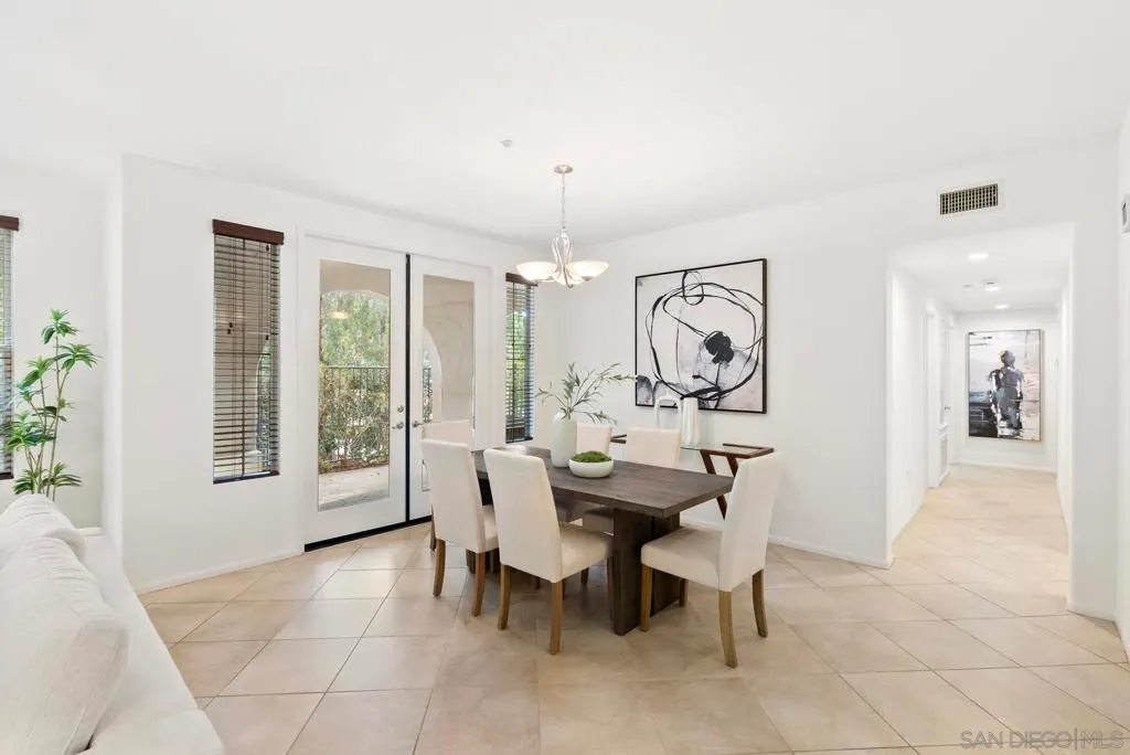 San Diego, California 92108, United States, 3 Bedrooms Bedrooms, ,2 BathroomsBathrooms,Residential,Active,219659