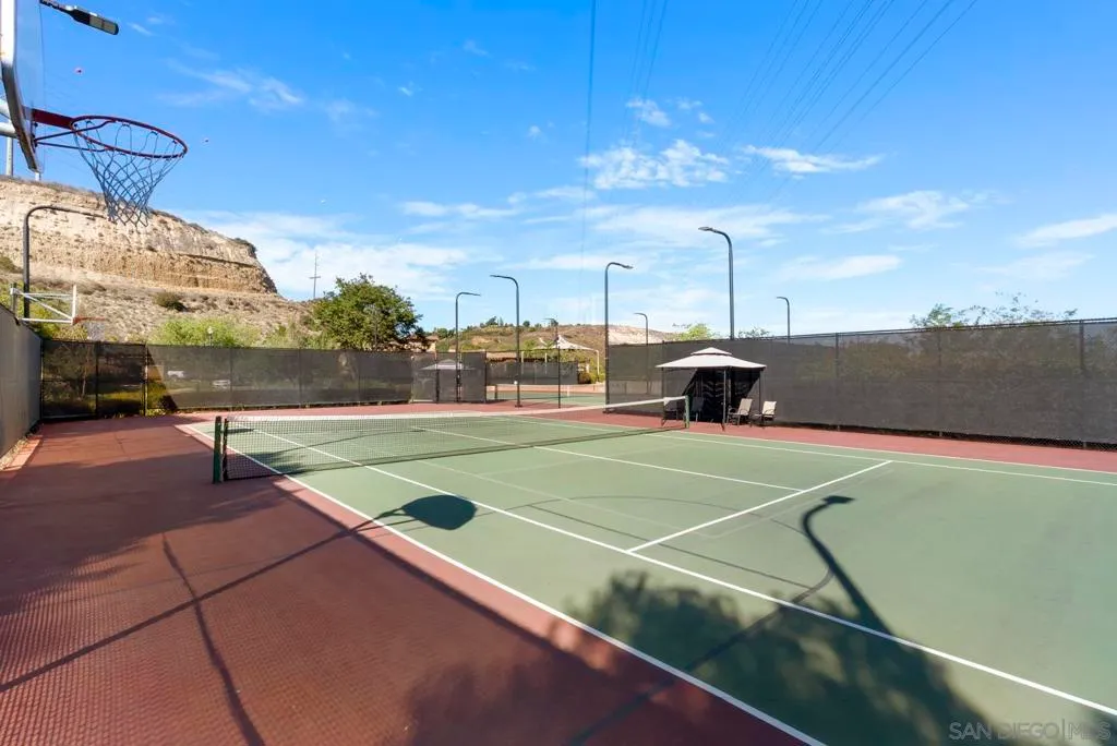 San Diego, California 92108, United States, 3 Bedrooms Bedrooms, ,2 BathroomsBathrooms,Residential,Active,219659