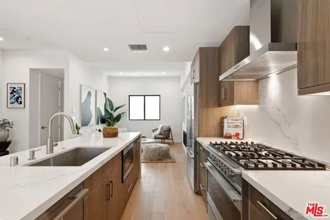 3807 S Verona Court, Los Angeles, CA 90066 - MLS#: 25606235