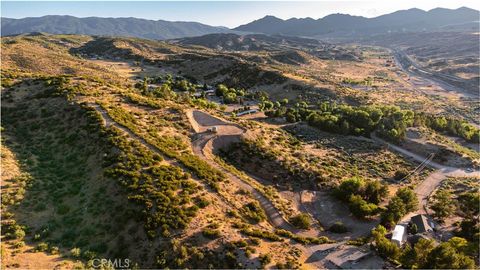 Photo of 13635 Duxbury Rd Rd, Hesperia, CA 92345 (MLS # HD26106871)