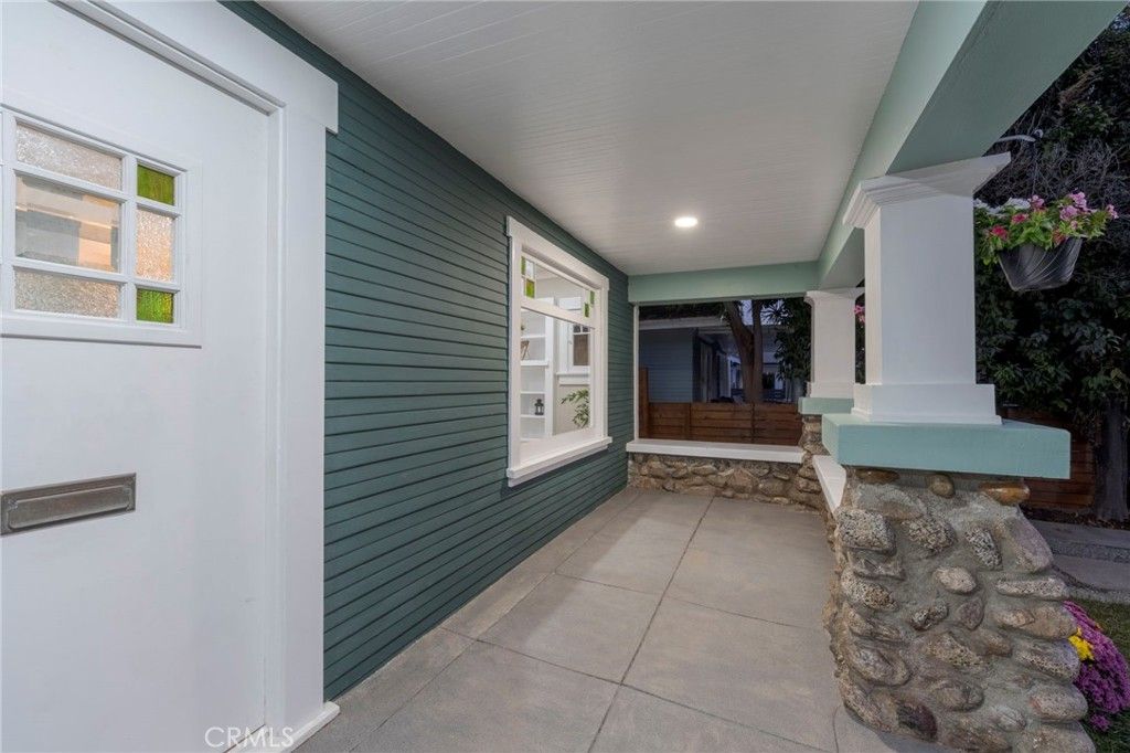 Photo of 1322 N June Street, Los Angeles, CA 90028 (MLS # PW26075014)
