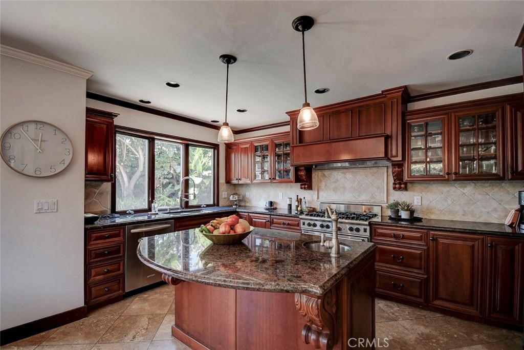 620 Coastline Drive