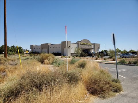 Photo of 32500 California 18 Highway, Lucerne Valley, CA 92356 (MLS # HD25199126) Photo of 32500 California 18 Highway, Lucerne Valley, CA 92356 (MLS # HD25199126)