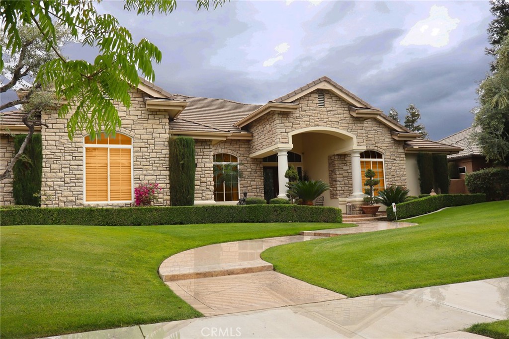 Step into effortless elegance with this stunning, located in the heart of Seven Oaks at Grand Island, one of Bakersfield's most desirable communities. Offering 5 spacious bedrooms, 3 bathrooms, and an impressive 4,105 sq ft of sophisticated living space, this home is designed for both grand entertaining and comfortable everyday life. The open-concept layout flows beautifully, featuring a chef-style kitchen perfect for culinary creations and expansive living areas bathed in natural light. Situated on a massive 26,136 sq ft lot off Buena Vista Rd, the huge backyard awaits your vision - imagine your dream pool, patio, or garden oasis! Enjoy the ultimate convenience with premier shopping, dining, and fitness just moments away at The Marketplace, River Walk, and The Village at Belcourt. This isn't just a house; it's a lifestyle - offering luxury, space, and prime location. Move right in and start living the dream!