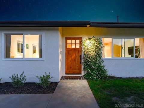 Photo of 1015 Gamble Ln LN, Escondido, CA 92029 (MLS # 260011901SD)