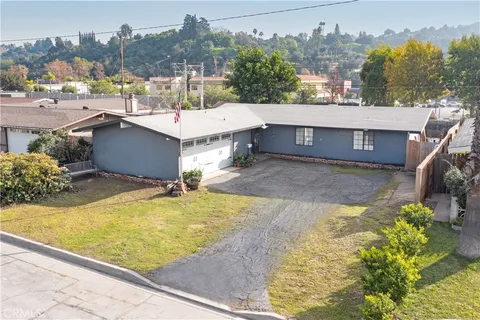 1114 E Lemon Ave, Glendora, CA 91741 - MLS#: CV25277794