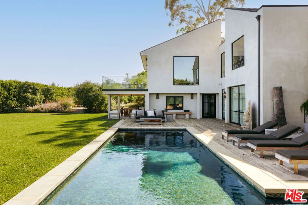 Photo of 27860 Winding Way, Malibu, CA 90265 (MLS # 26657743)