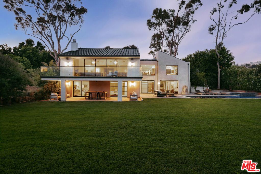 Photo of 27860 Winding Way, Malibu, CA 90265 (MLS # 26657743)