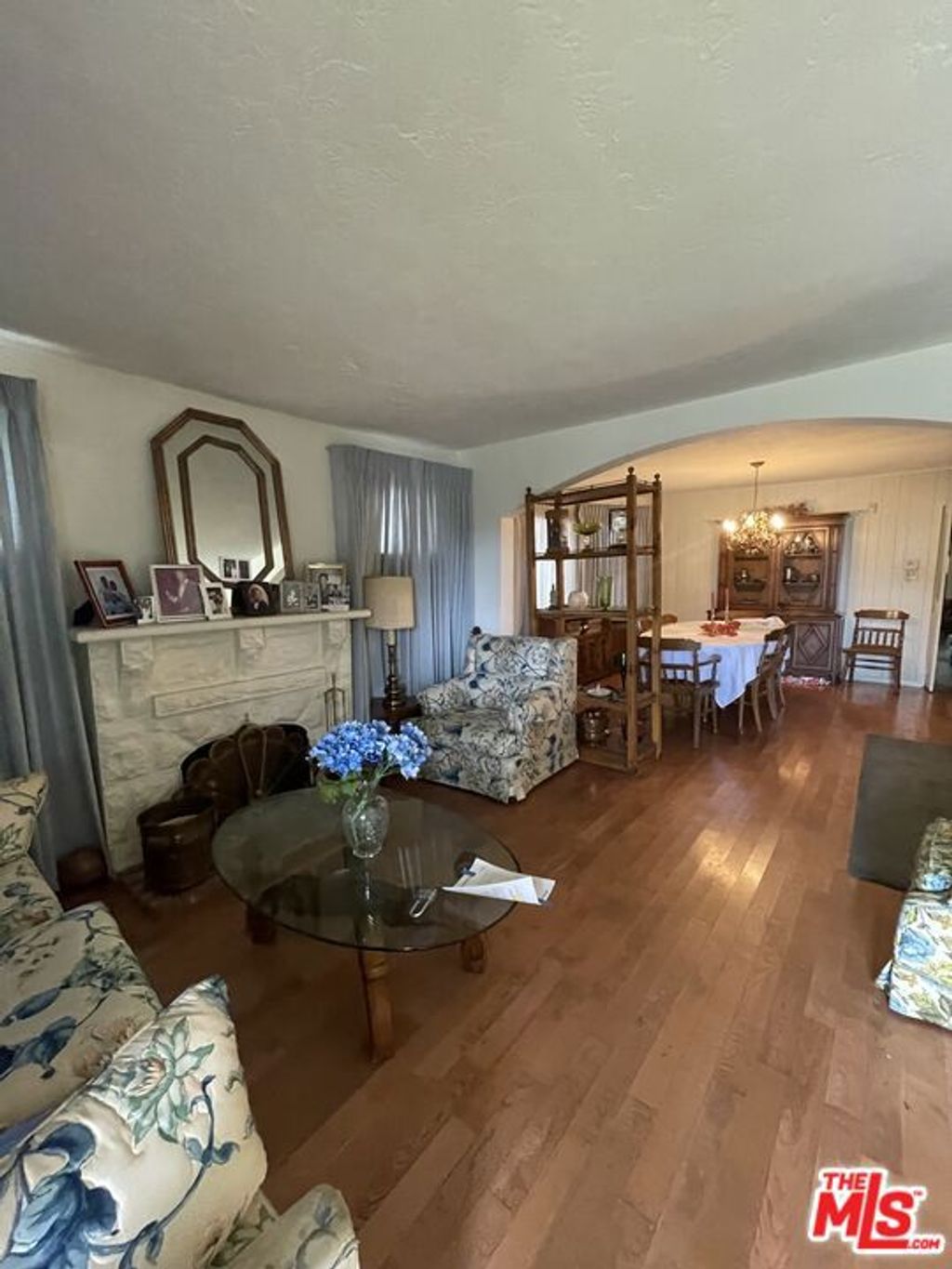 Photo of 2934 Hillcrest Drive, Los Angeles, CA 90016 (MLS # 25609699)