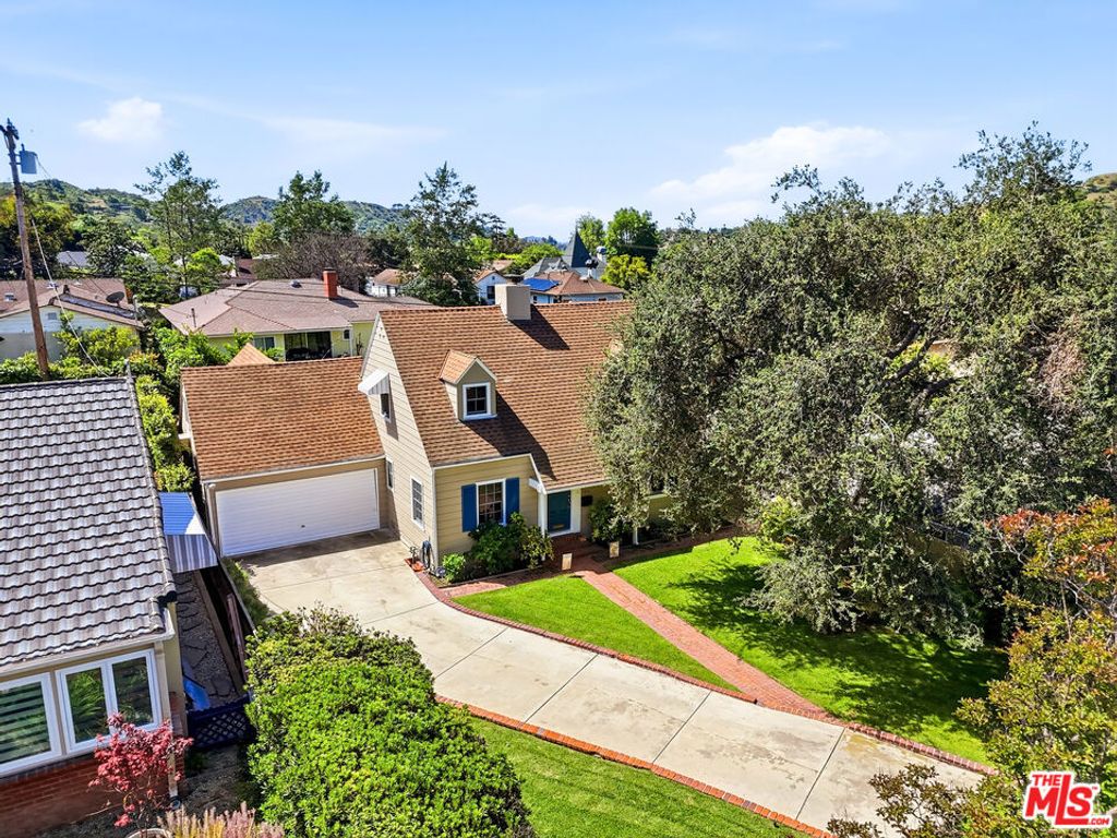 Photo of 1816 Rosita Drive, Glendale, CA 91208 (MLS # 26740879)