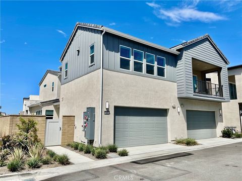 Photo of 245 Proctor, Irvine, CA 92618 (MLS # AR26074007)
