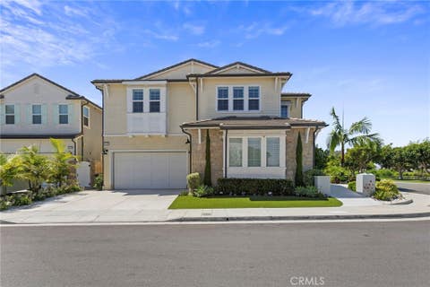 Photo of 17281 Cobblestone LN, Huntington Beach, CA 92649 (MLS # OC26182034)