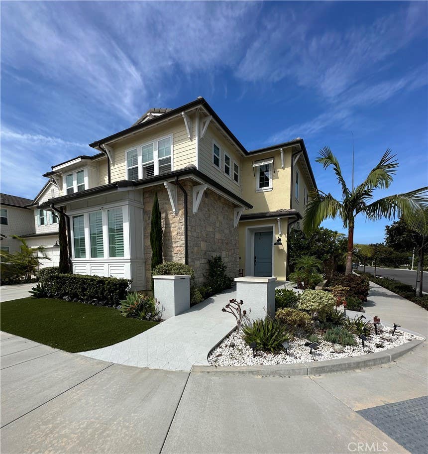 Photo of 17281 Cobblestone LN, Huntington Beach, CA 92649 (MLS # OC26182034)