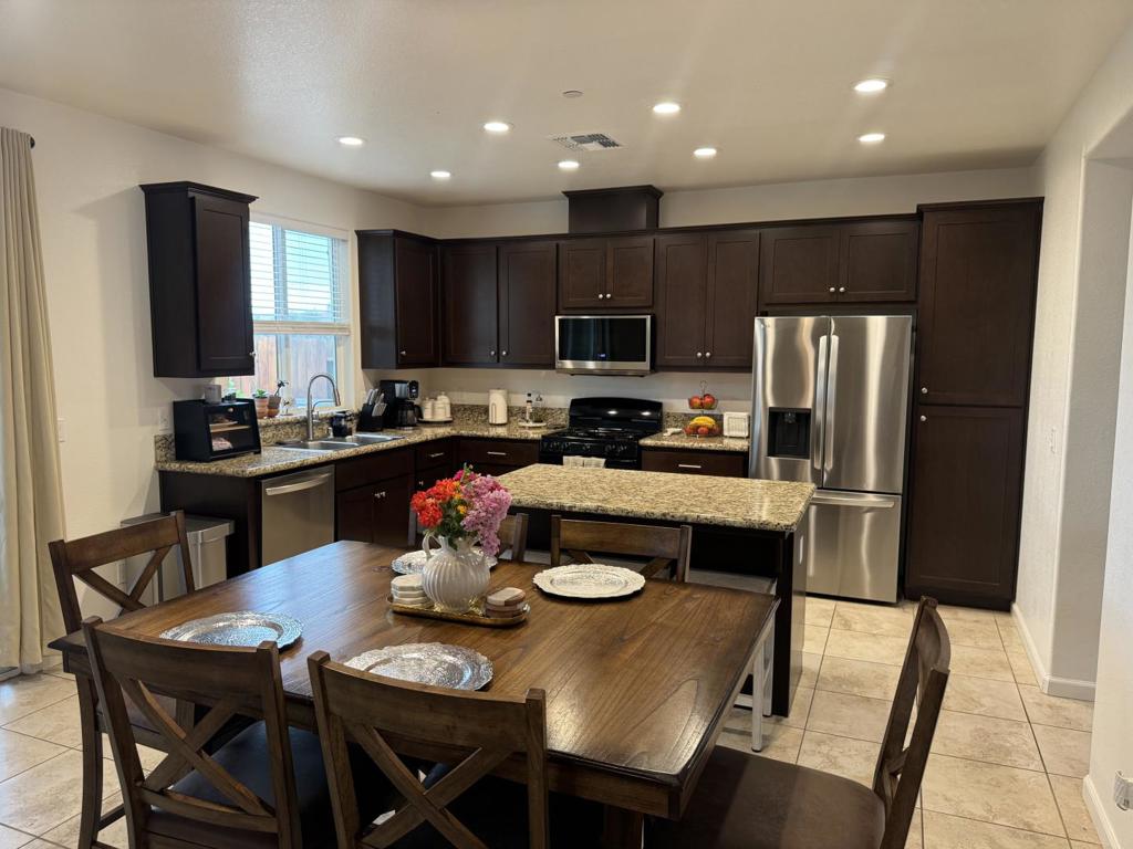 1952 Gus Villalta Drive