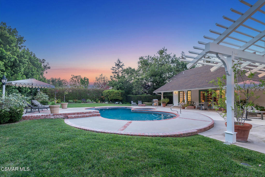 4398 Golf Course Drive